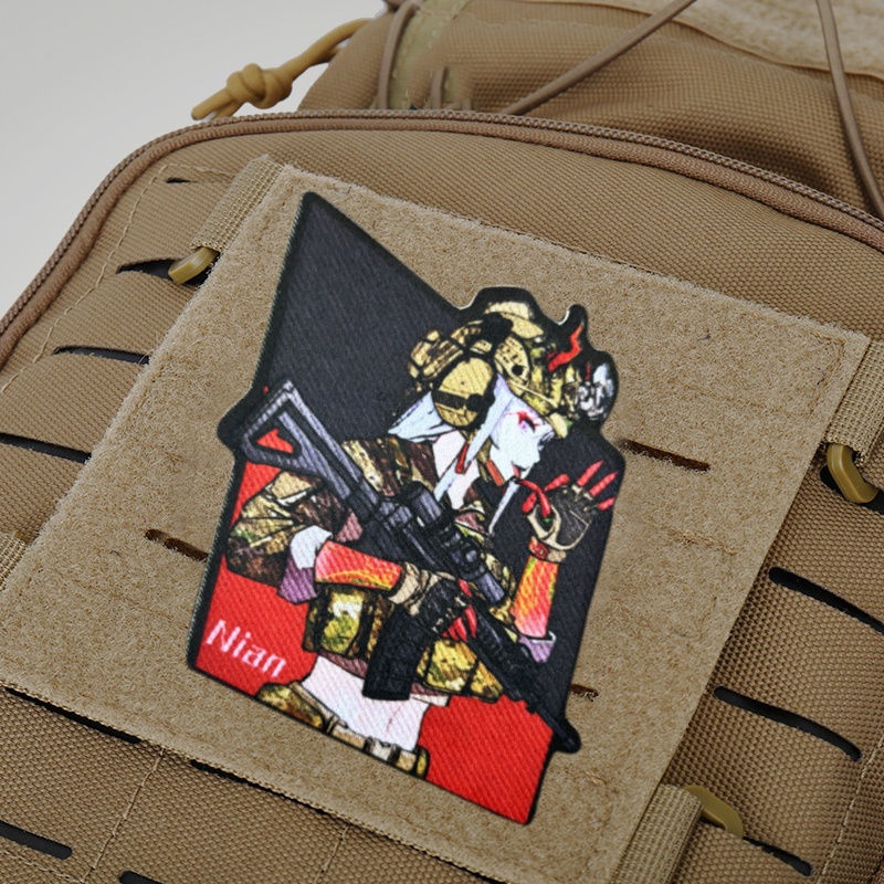 Tactisch meisje met pistool mo - Rucksack Military Style recensie en prijs